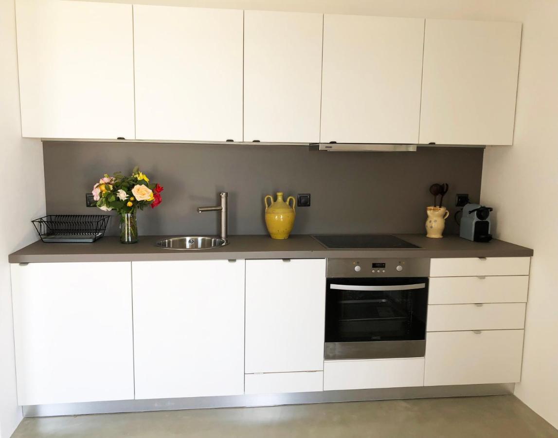 Theros Apartments 2 迈洛波塔斯 外观 照片